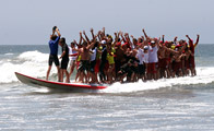 세계 최대 서핑보드에 도전! 캘리포니아 기네스북 등재 행사 개최