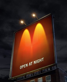 [기발한 재미있는 마케팅 세계] 24시간 맥도날드 광고 (1)