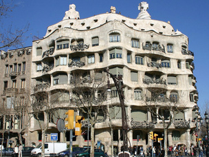 [세계의 이색 건물들] 스페인 바르셀로나, 카사 밀라(Casa Mil&agrave;)