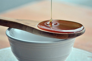 뜨겁게 아니면 차갑게? 효능을 높이는 최적의 꿀물 온도는?