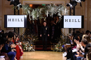 HEILL(해일), 19FW 파리패션위크에서 3.1절 기념 패션쇼