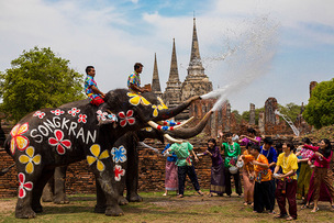 4월 13일~15일 태국가면 꼭 즐기세요! 흥겨운 태국 물의 축제 '태국 쏭끄란 페스티벌'