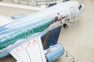 피터르 브뤼헬의 작품, 항공기와 함께 날다... 미술관이 된 항공기!