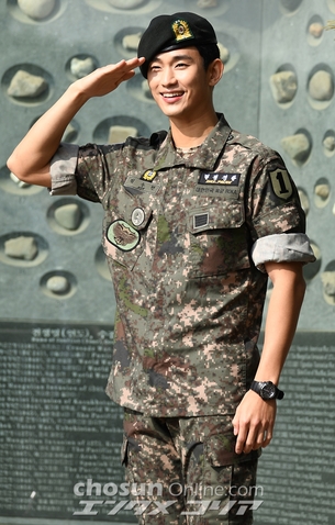 '軍 생활의 정석' 보여준 김수현, 앞으로 걷게 될 '꽃길'을 기대해