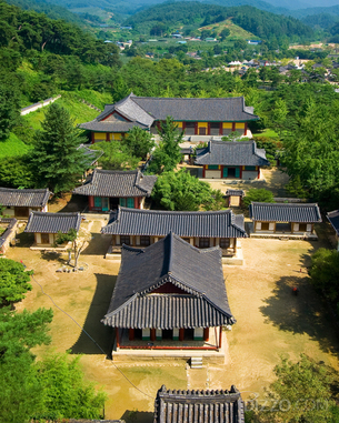 전통건축의 아름다움 느끼기 좋은 곳으로 여행갈까? 가을 정취 만끽하기 좋은 한국의 서원 9곳