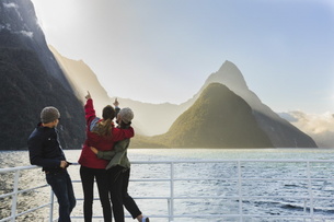 뉴질랜드 여행, 물길 따라 흐르는 낭만 가득한 휴식을 즐기는 크루즈 투어