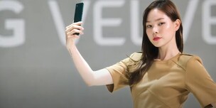 [영상] 스타일리스트 한혜연이 함께한 'LG 벨벳' 첫 데뷔 디지털 런웨이 무대