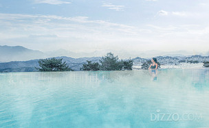 뜨끈한 물에 몸 담글까? 따뜻한 온수풀 운영해 겨울 물놀이 즐길 수 있는 호텔