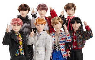 장인의 손길로 더 정교하게! 'BTS 프레스티지 패션돌' 23일 아시아 최초 공식 론칭
