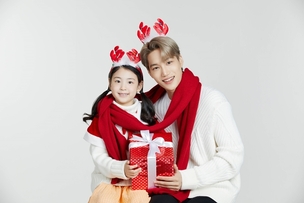 엑소 카이, 유니세프 크리스마스 캠페인 동참&hellip;"어린이의 산타가 되어주실래요?"