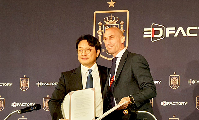 쓰리디팩토리가 2일, 스페인왕립축구연맹(RFEF)과 파트너십 구축 및 추진 사업 발표 간담회서 추가 업무협약 체결을 했다.