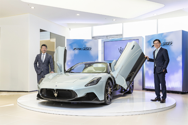 (오른쪽부터) ㈜FMK 김광철 대표이사, 마세라티 아태지역 기무라 다카유키 총괄대표 / ㈜FMK 제공