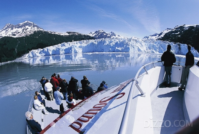 알래스카 빙하 유람선(사진제공=하나투어)
