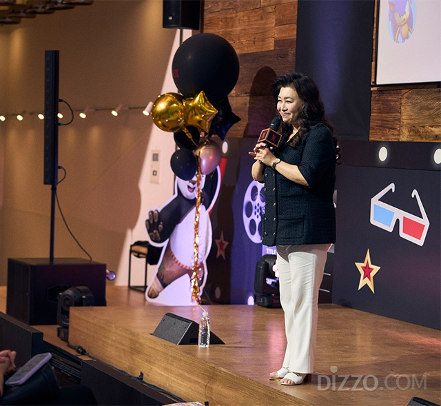 넷플릭스 ‘아이와 함께하는 레드카펫 이벤트’에서 강연 중인 오은영 박사(사진제공=넷플릭스)