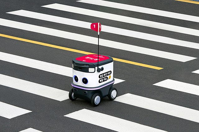 요기요는 9일부터 자율주행 한집배달 서비스 ‘로봇배달’ 정식 운영한다./사진=요기요