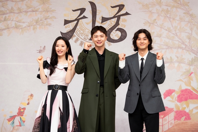 [종합] "모든 것을 쏟아부었다"…육성재·김지연·김지훈의 '도전'으로 완성된 '귀궁'