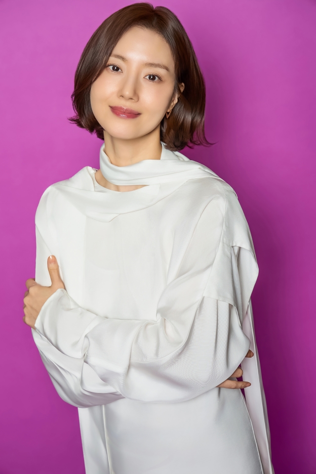 "이런 제안이 또 올 수 있을까?"…문채원, 데뷔 19주년에 선보이는 반전의 '하트맨' [인터뷰]