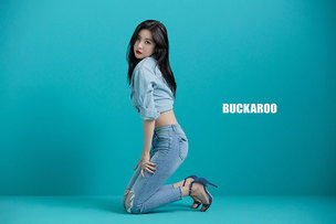 '선미 X 정가람' 스노우벅부터 네온 티셔츠까지, 여름 스타일링 제안