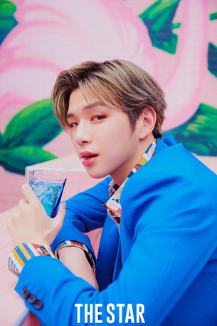 강다니엘 “가수로서의 장점? 내가 잘할 수 있는 장르를 마음껏 표현한다는 것”