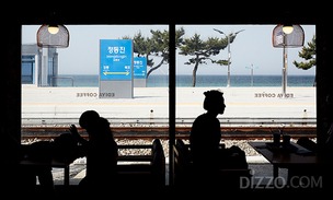 오션뷰 카페 주목…오션뷰 즐기며 차 마시기 좋은 커피전문점 4곳