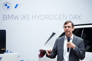 BMW, 수소전지차 개발 속도 낸다&hellip; "전기차 단점 보완하는 매력적 대안"