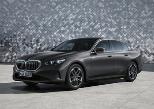 BMW, 벤츠 제치고 2개월 연속 1위&hellip; "2월 수입차 판매 전년比 24.9% 감소"