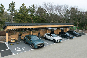 BMW 코리아, 강릉 주문진해수욕장에 전기차 충전소 '차징 스테이션' 개소