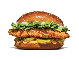 버거킹, ‘크리스퍼’ 출시 2개월에 115만개 돌파…치킨·프리미엄 시장 공략