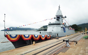 ‘한국형 이지스 레이더’ 탑재했다…해군 최신예 3600톤급 호위함 ‘경북함’ 진수