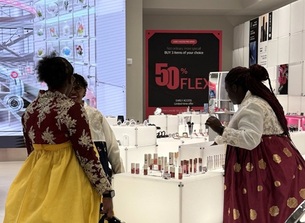 와이레스 &ldquo;북촌 플래그십 스토어, 6개월 만에 방문객 15만 명 돌파&rdquo;