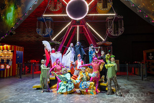 파라다이스시티 명물 &#39;가면무도회&#39; 부활... 쿠사마 야요이 작품 배경으로 환상 연출