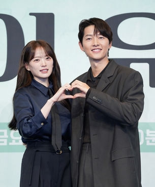 [종합] &#39;로맨스킹&#39; 송중기X&#39;멜로가 체질&#39; 천우희의 믿고 보는 케미, &#39;마이 유스&#39;