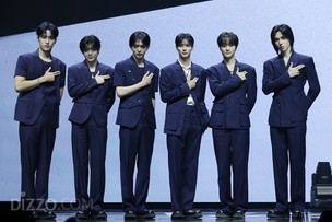 루네이트, 다크 섹시 아우라와 함께 &#39;강렬한 귀환&#39; [포토]