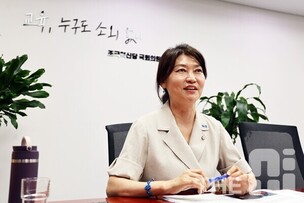 [인터뷰] 강경숙 의원 “교육 민주화로 AI 문맹 해결”