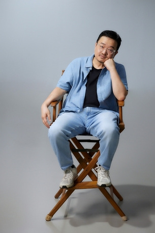 "뾰족한 영화를 위하여"…연상호 감독의 &#39;얼굴&#39; [인터뷰]