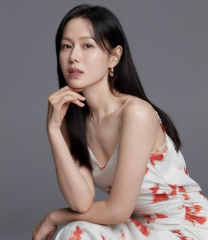 손예진 "결혼하고 엄마 되며 또 다른 봄이라는 생각…열심히 달려야겠다" [인터뷰]