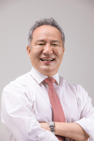 [인터뷰] 황규석 서울특별시의사회 회장 &ldquo;서울 시민의 건강을 지키는 일, 이제는 의료만으로는 부족하다&rdquo;