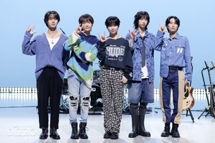 하이파이유니콘이 전하는 청춘의 순간, &#39;틴에이지 블루&#39;로 컴백 [포토]