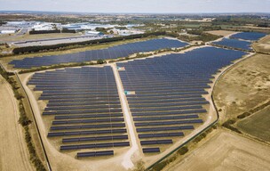 JLR, 英 본사에 축구장 36개 크기 &#39;태양광 발전소&#39; 개소