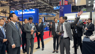 李대통령, 인텔리빅스 ADEX 부스 방문… 전천후 AI카메라 기술 참관