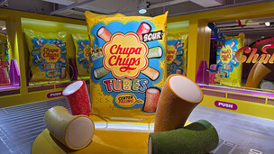 달콤한 자판기 속으로, 들어가볼까… 츄파춥스·멘토스 팝업 ‘츄토피아’[현장]