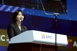 최수연 네이버 대표, APEC 기조연설서 AI 데이터센티 지원 강조