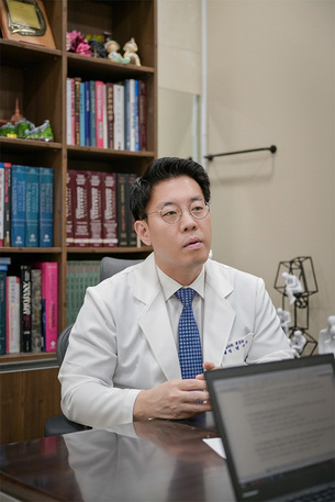 어깨통증, 방치하면 회전근개 파열로&hellip;정확한 주사 치료로 수술 없이 호전 가능