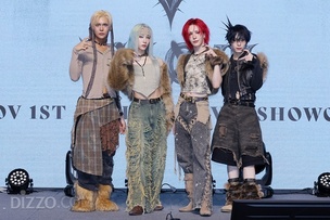 &#39;컴백&#39; XLOV, K-팝 최초 젠더리스 그룹만의 &#39;대체불가 아우라&#39; [포토]