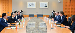 벤츠 회장, LG 경영진과 회동… "미래 모빌리티 협력 강화 방안 모색"