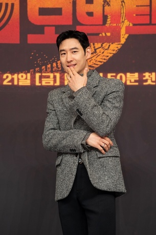 [종합] "마지막처럼 모든 것을 쏟아냈다"…이제훈, 세 번째 &#39;모범택시&#39; 운행 준비 완료