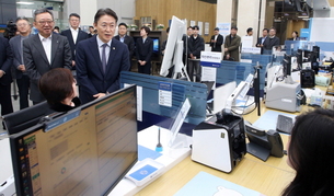 신한은행, 오프라인 오픈뱅킹·마이데이터 서비스 시행