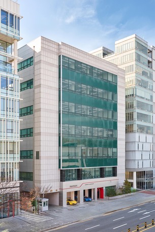 "고객 접근성 강화"… FMK, 페라리 성수 서비스센터 확장 이전