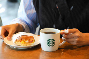 스타벅스, 모닝 세트 라인업 확대…이용 고객 늘었다