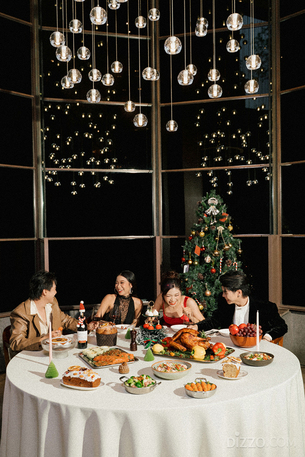 뉴월드 호텔, 태양광 트리부터 대나무 트리까지…아시아 전역 연말 캠페인